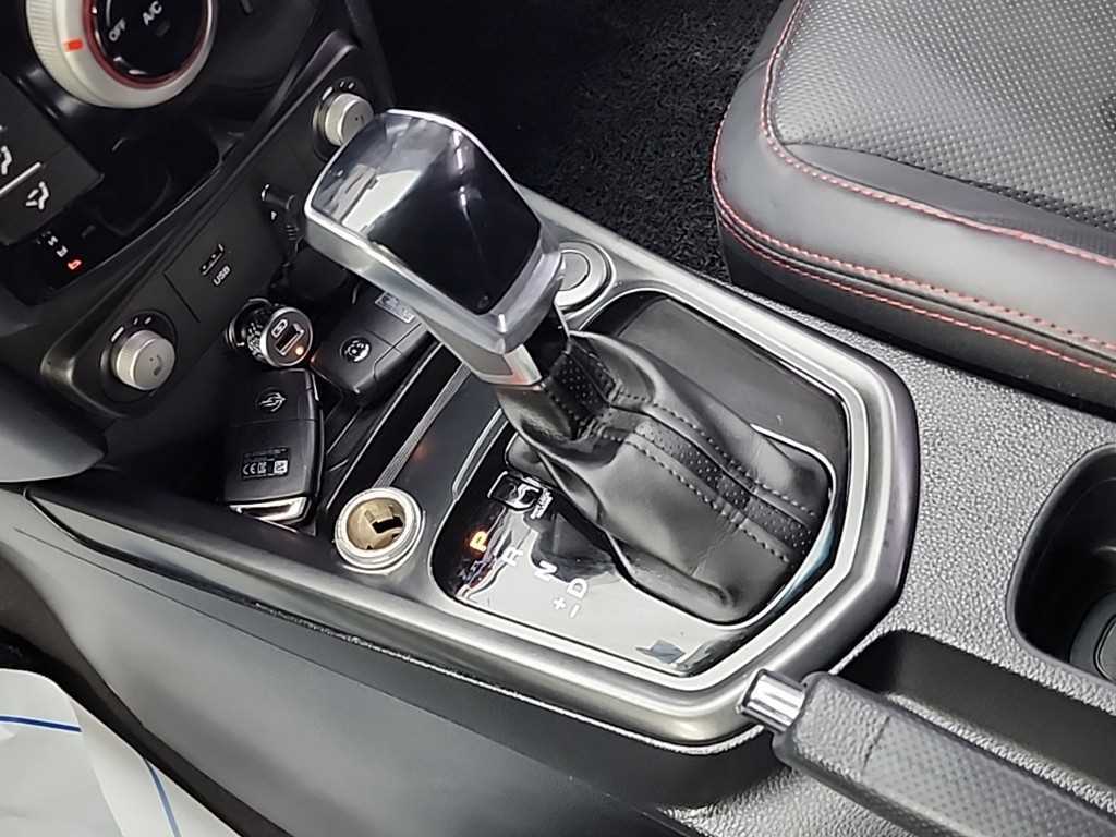 KG Mobility (Ssangyong) Tivoli 2WD Gasoline 1.6 IX 9