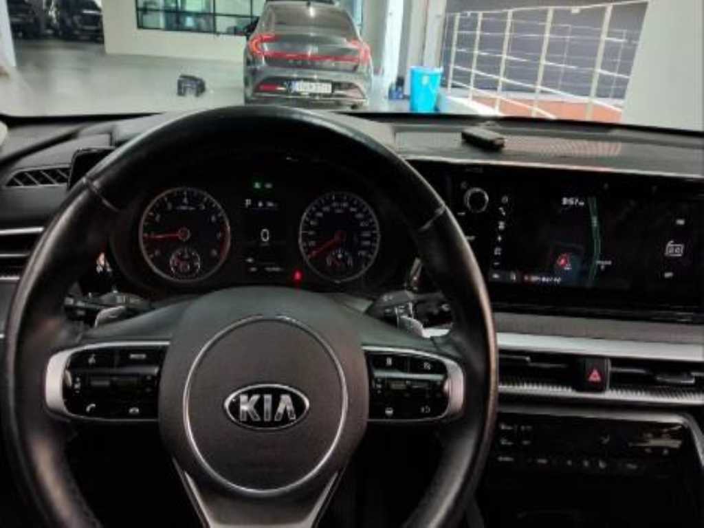 Kia K5 2.0 Prestige — фото 3