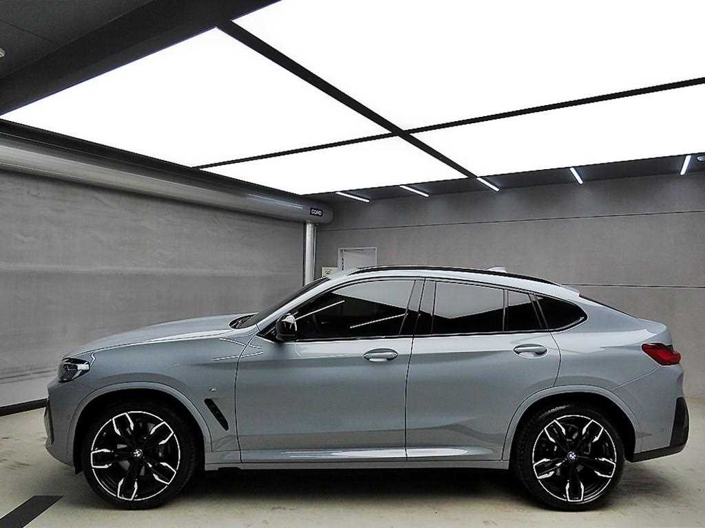 BMW X4 xDrive M40i Base Type 5