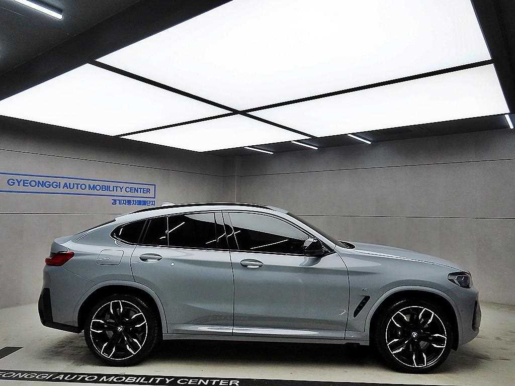 BMW X4 xDrive M40i Base Type 3