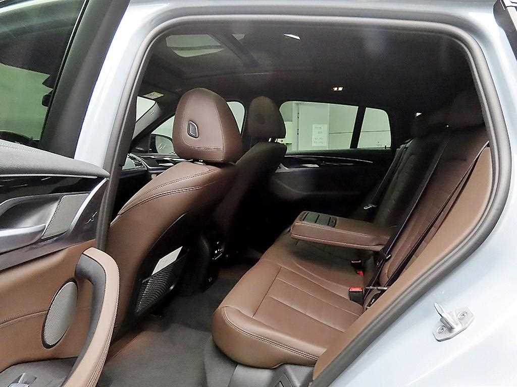 BMW X4 xDrive M40i Base Type 7