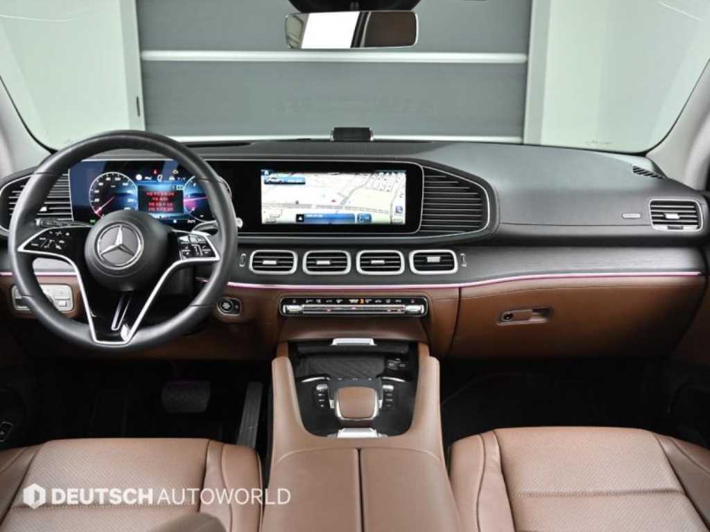 Mercedes-Benz GLE-Class GLE300d 4MATIC 8