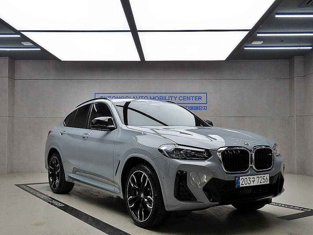 BMW X4 xDrive M40i Base Type