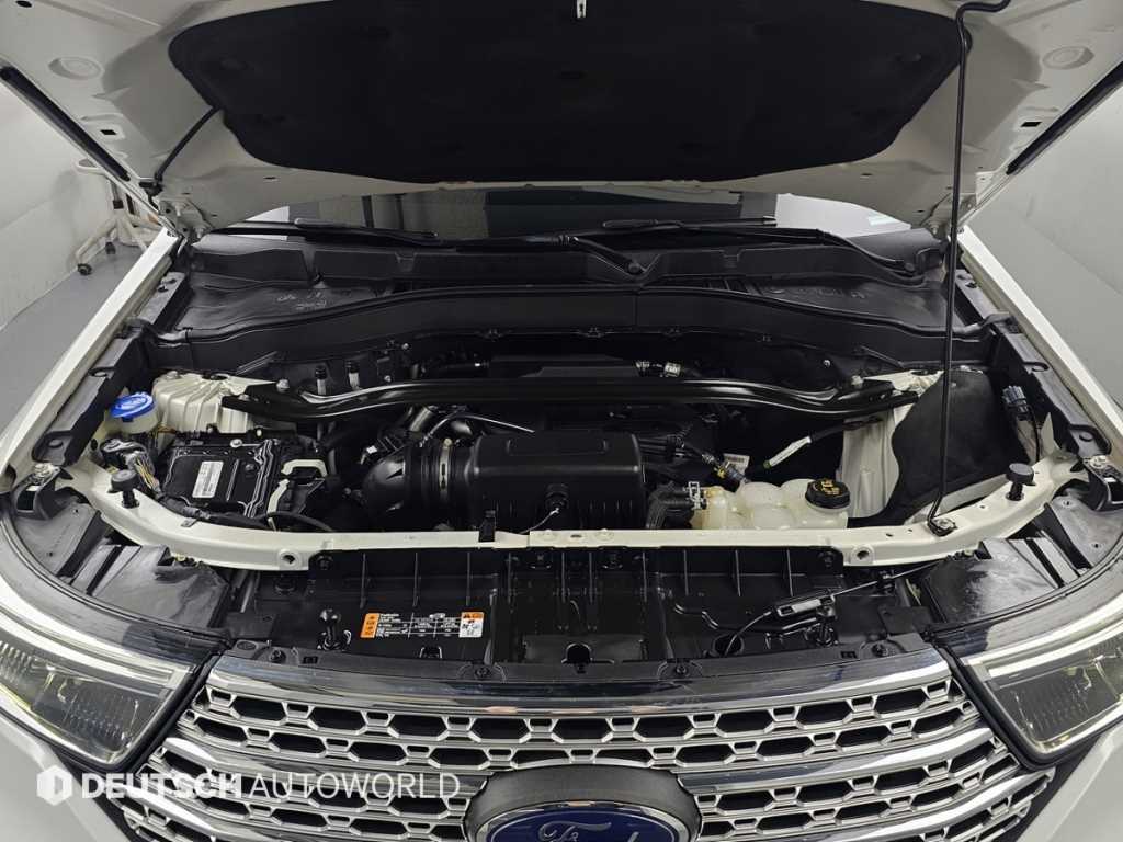 Ford Explorer 2.3 AWD Limited 7