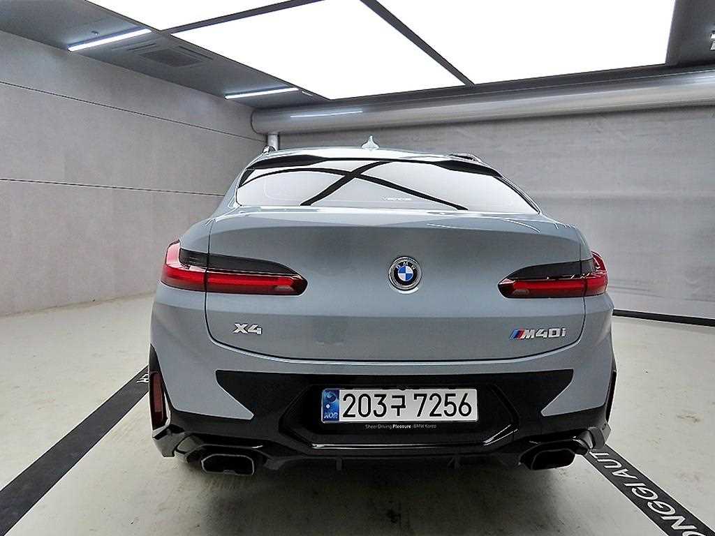 BMW X4 xDrive M40i Base Type 4