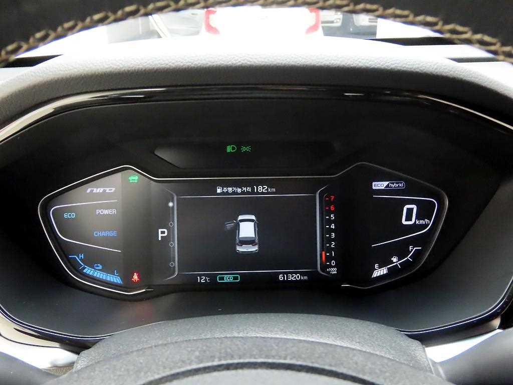 Kia Niro 1.6 HEV Signature 6