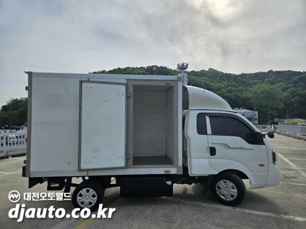 기아 봉고3 1톤 표준탑 전기 - 중고 트럭 매물 이미지