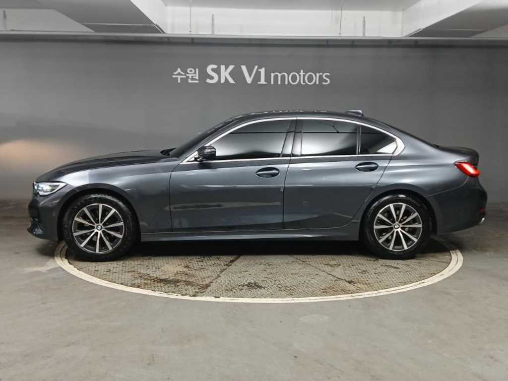 BMW 3시리즈 320i M 스포츠 사진 2/20