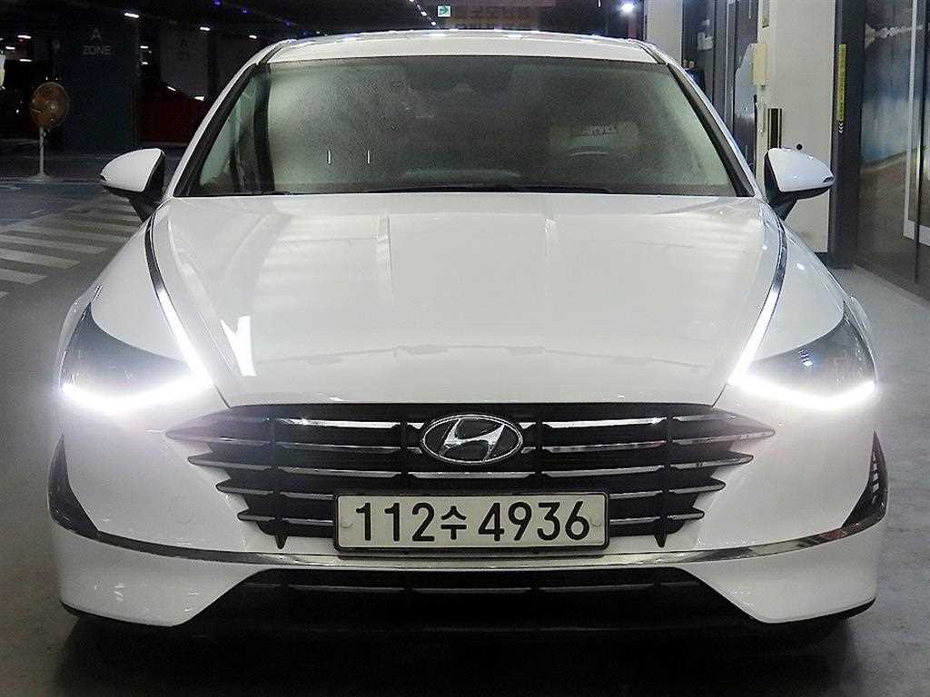 현대 쏘나타 2.0 프리미엄 패밀리 사진 2/20
