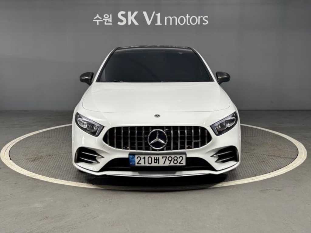 벤츠 A 클래스 AMG A35 4MATIC 세단 사진 2/19