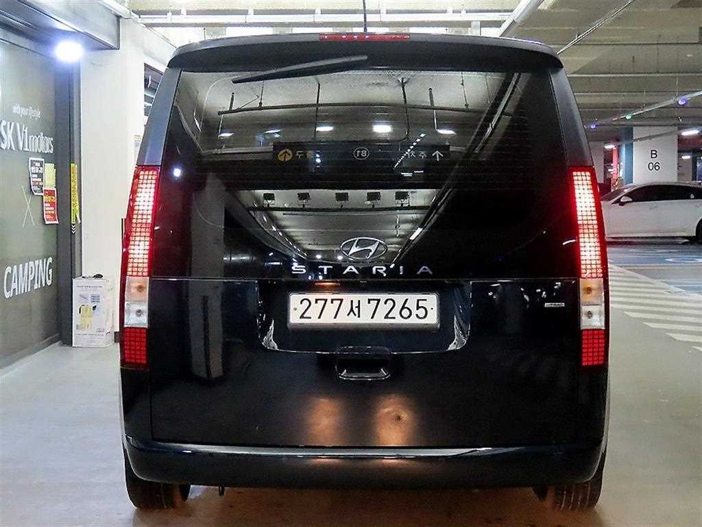 HYUNDAI Staria - Vista 5