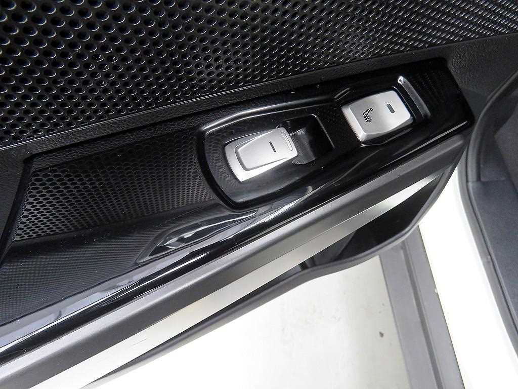 KG Mobility (Ssangyong) Tivoli 4WD Diesel 1.6 IX 10