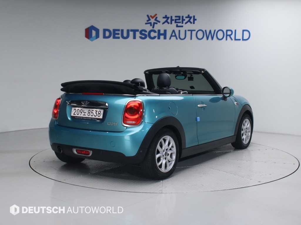 MINI 쿠퍼 컨버터블 1.5 쿠퍼 사진 2/20