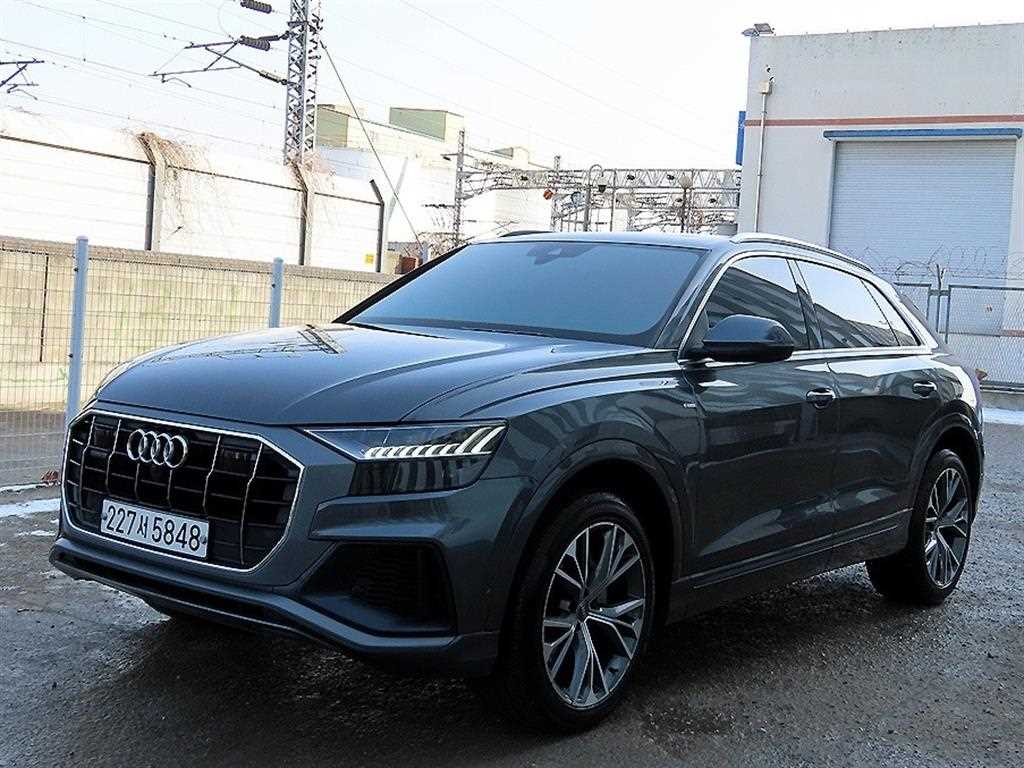 아우디 Q8 50 TDI 콰트로 프리미엄 사진 2/20