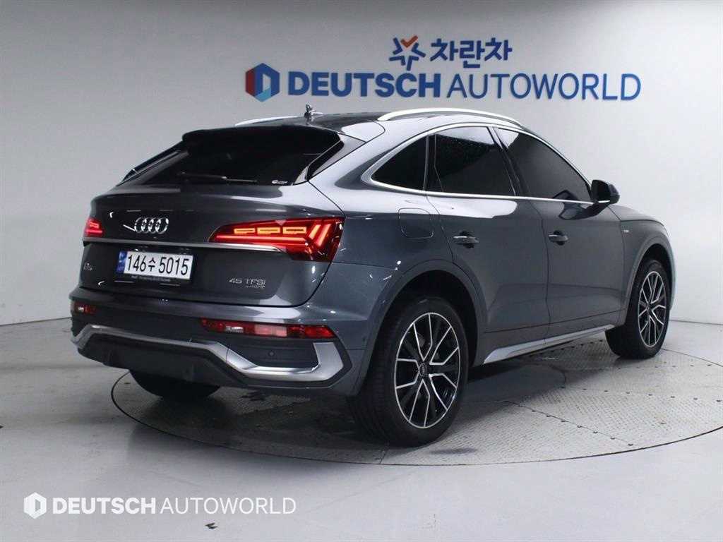 아우디 Q5 45 TFSI 콰트로 프리미엄 스포트백 사진 2/20