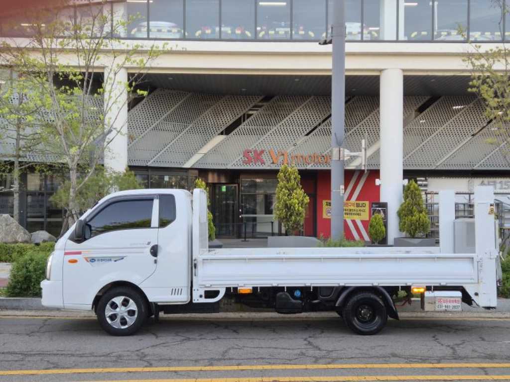Hyundai Porter 1.0 Ton/ Long Body