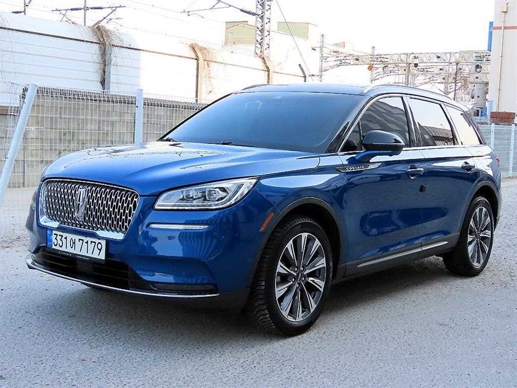 링컨 코세어 2.0 리저브 AWD 사진 2/20
