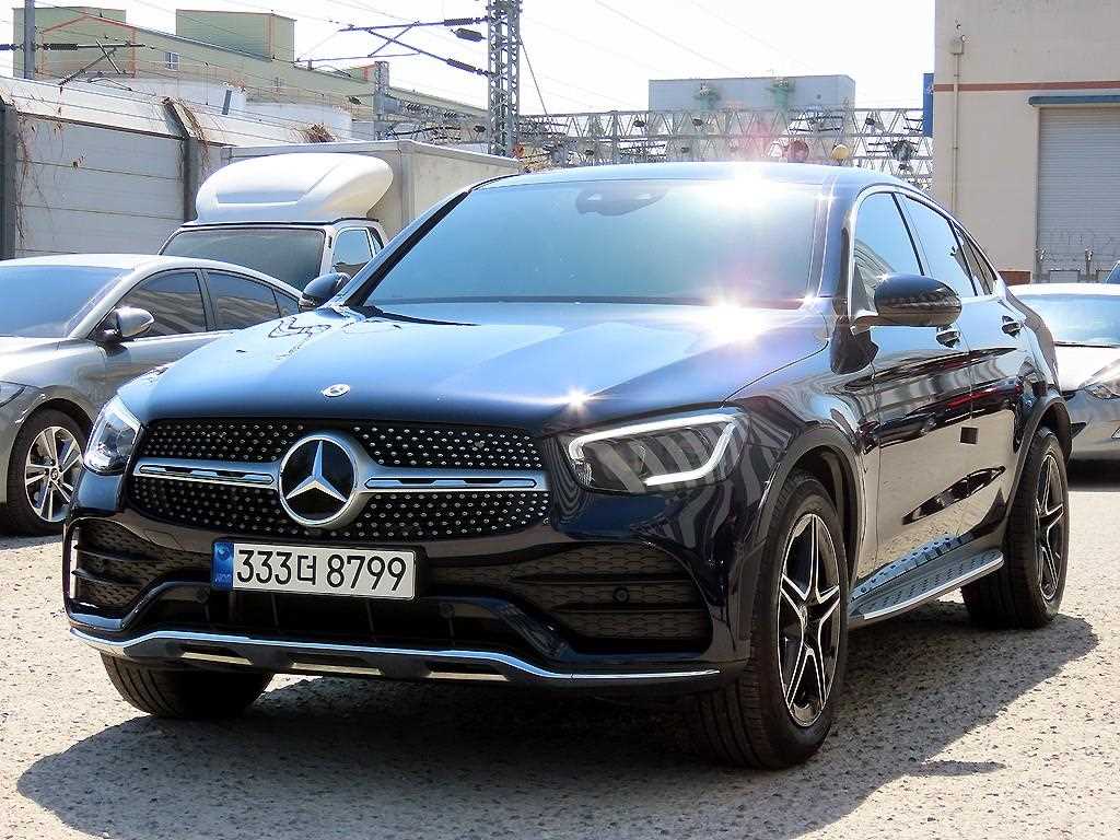 벤츠 GLC 클래스 GLC 300 4MATIC 쿠페 사진 2/20