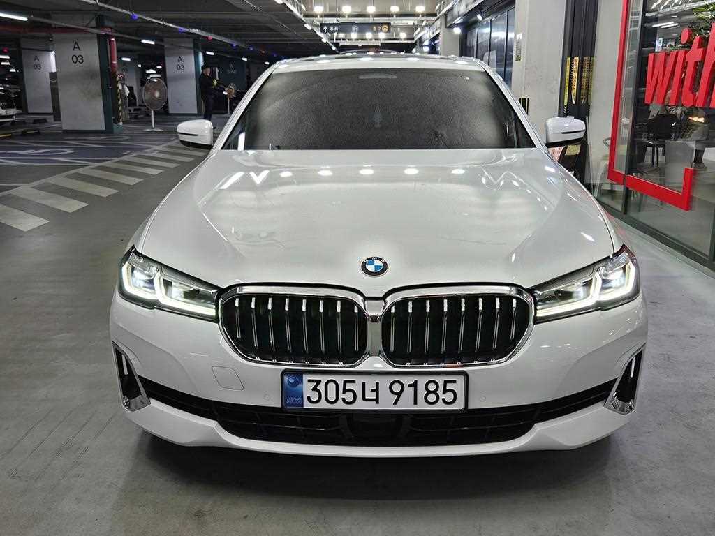 BMW 5시리즈 530i xDrive M 스포츠 사진 2/20