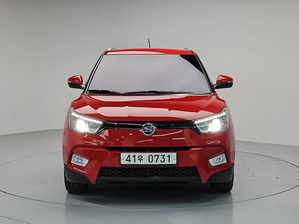 KGM 티볼리 디젤 4WD 1.6 LX 사진 2/19