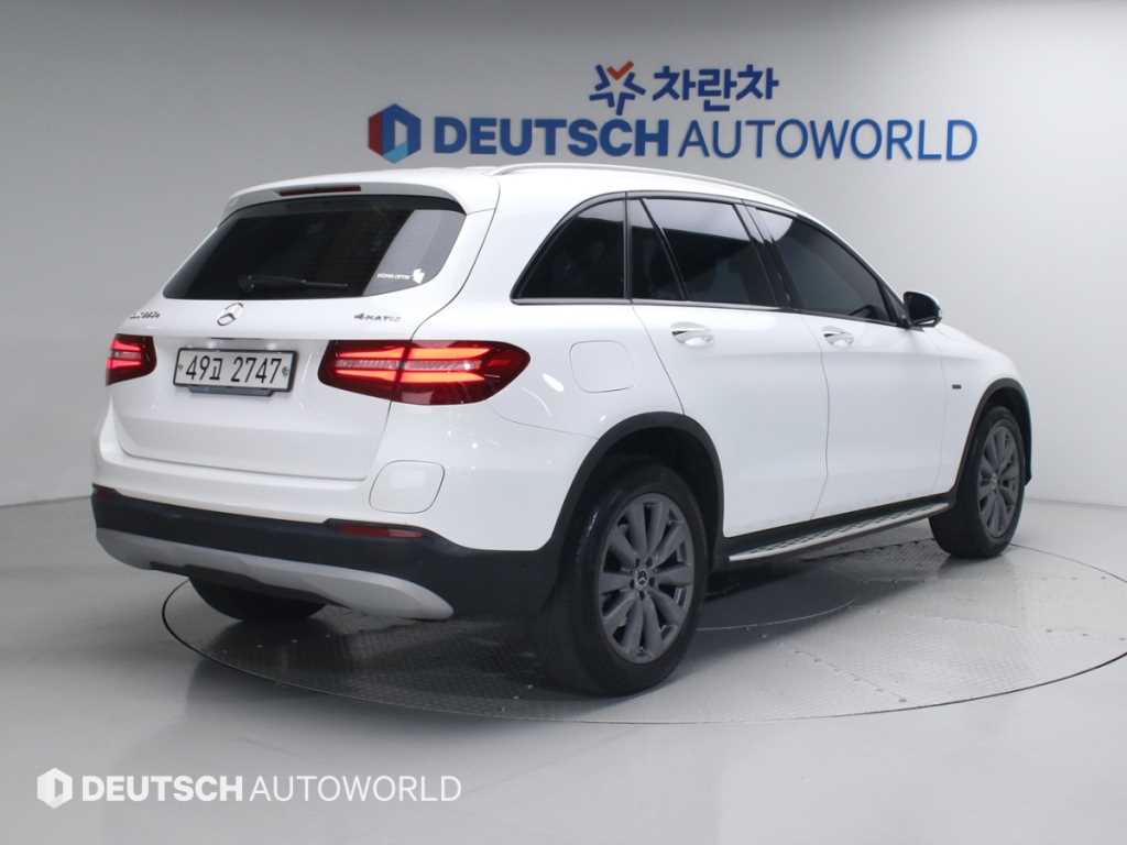 벤츠 GLC 클래스 GLC 350 e 4MATIC 사진 2/20