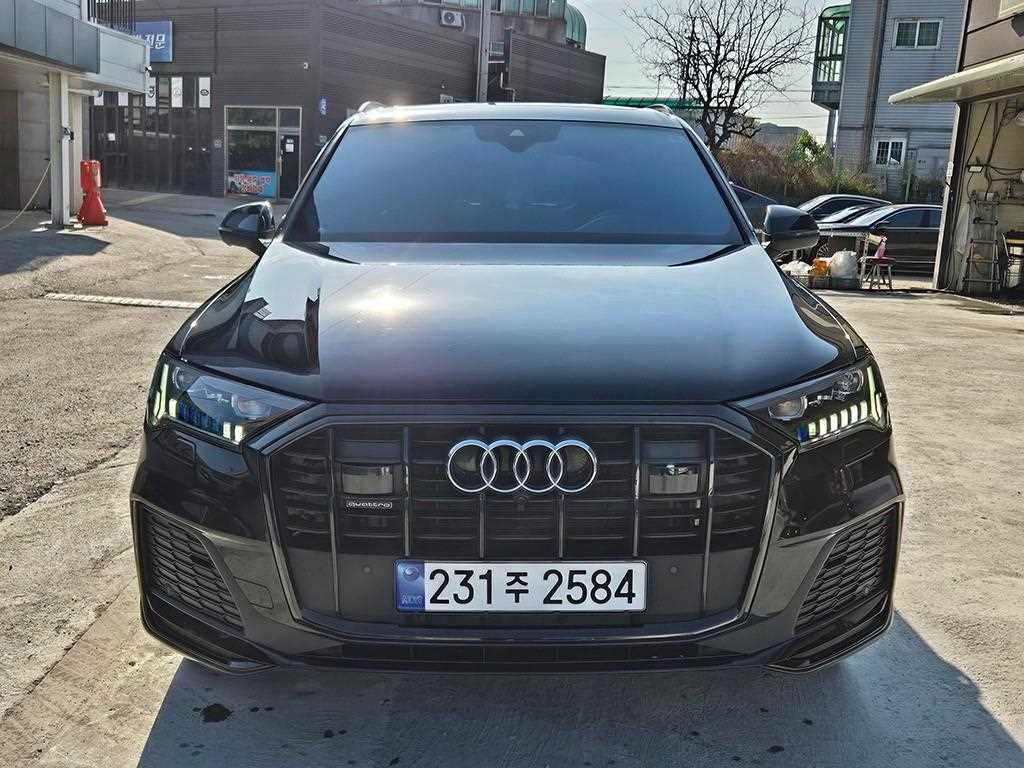 Q7 (4M) 50 TDI 콰트로 프리미엄 2023년식