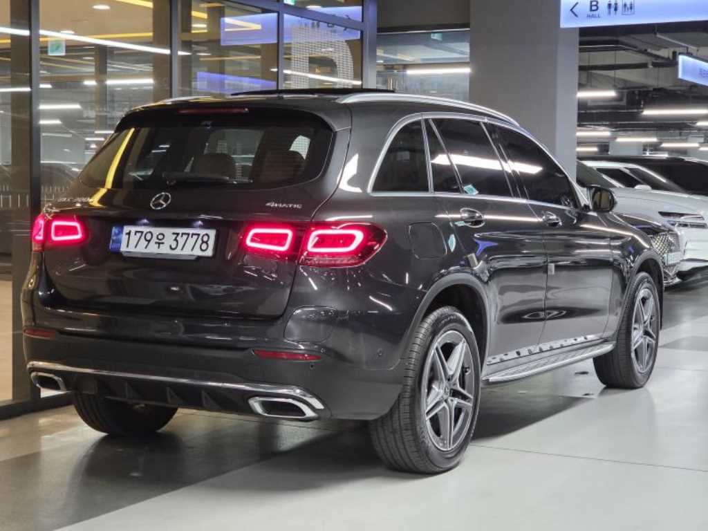 벤츠 GLC 클래스 GLC 300 e 4MATIC 사진 2/40
