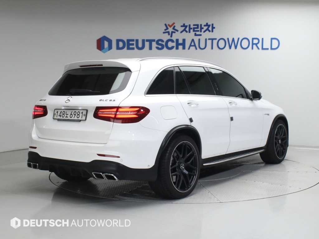 벤츠 GLC 클래스 AMG GLC 63 4MATIC+ 사진 2/20