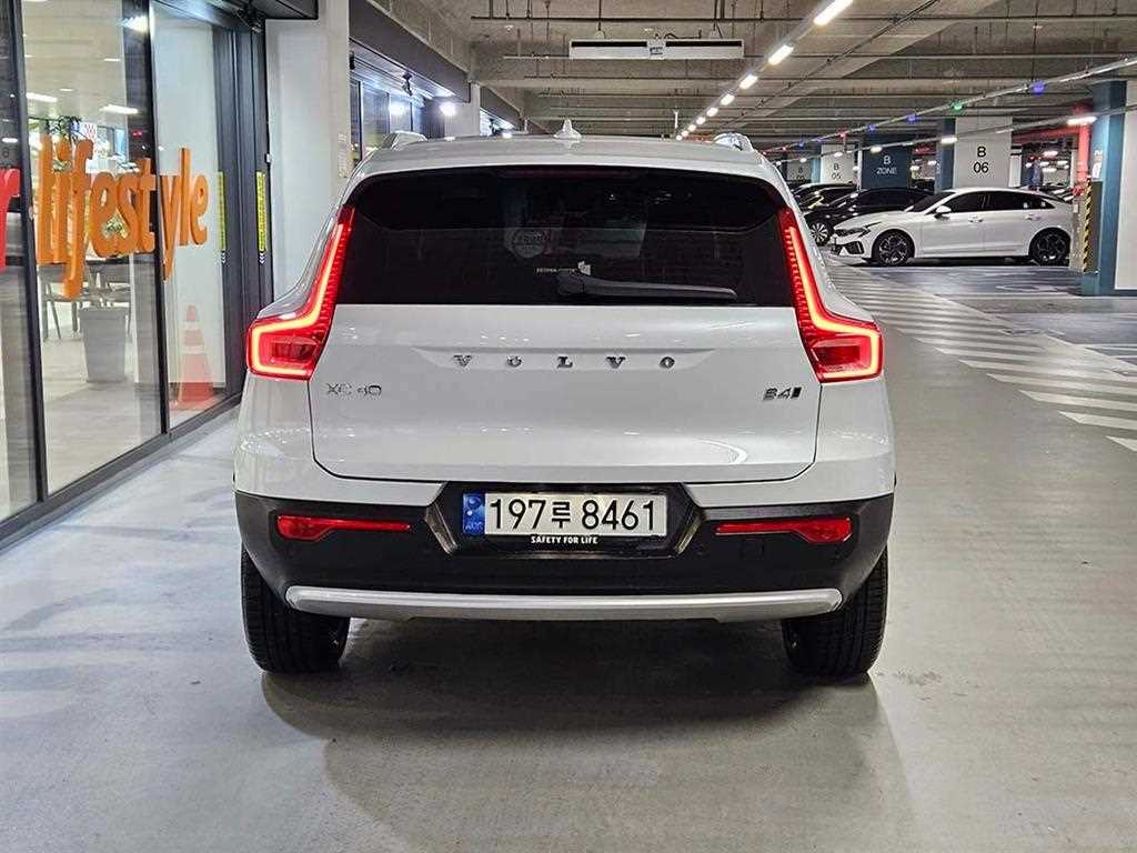 Volvo XC40 B4 AWD Ultimate Bright 6