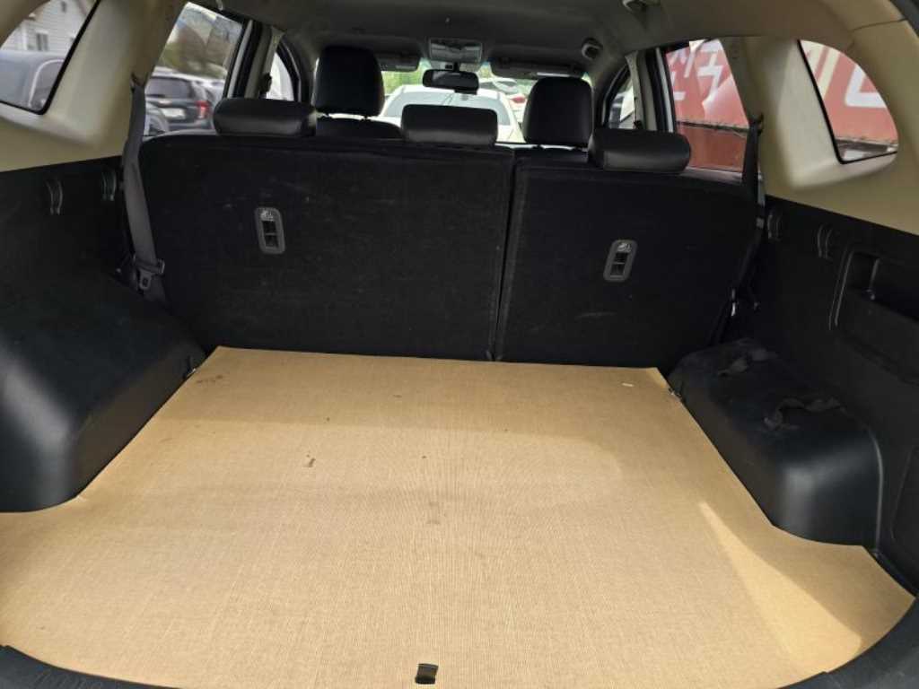 Kia Carens 1.7 VGT Prestige 8