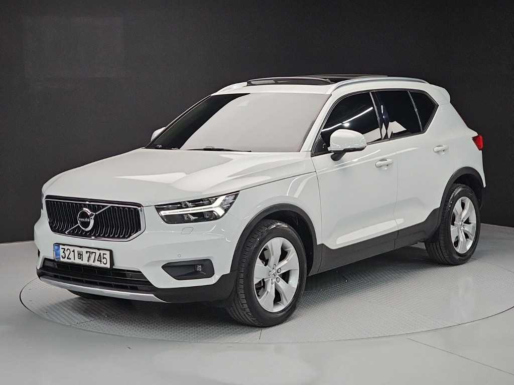 XC40 B4 AWD R-디자인 2021년식