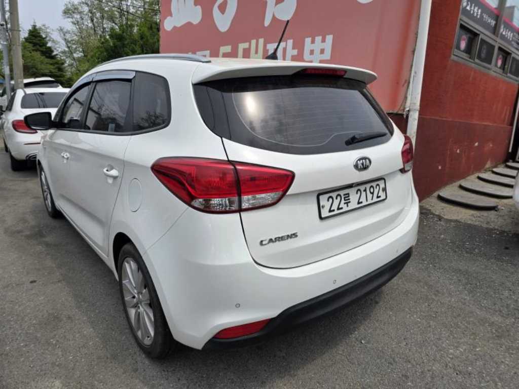 Kia Carens 1.7 VGT Prestige 5