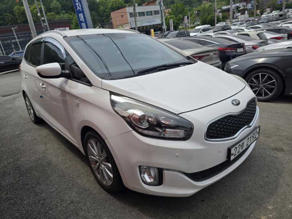 Kia Carens 1.7 VGT Prestige 4