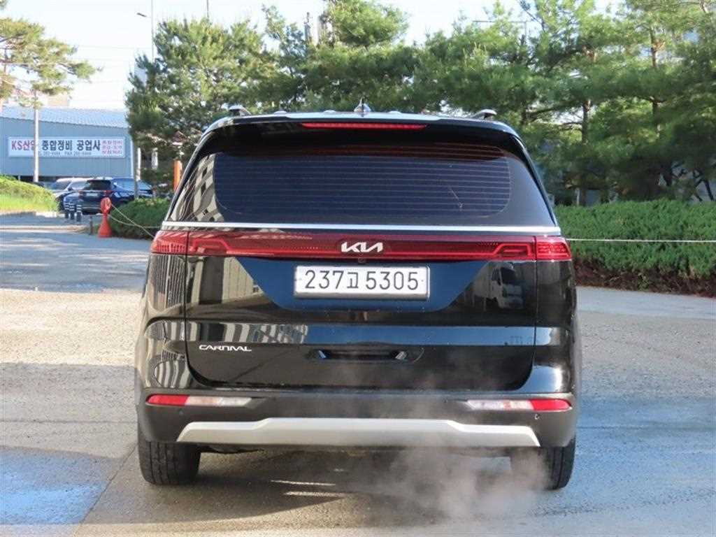 Kia Carnival Gasoline Prestige — фото 4