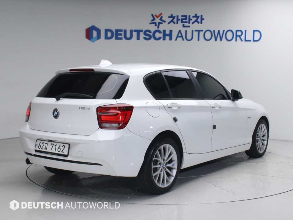 BMW 1시리즈 118d 스포츠 사진 2/20