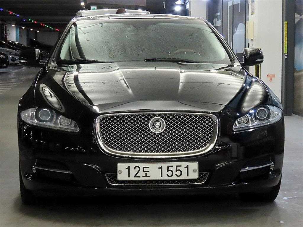 재규어 XJ 3.0 SC 프리미엄 럭셔리 LWB 사진