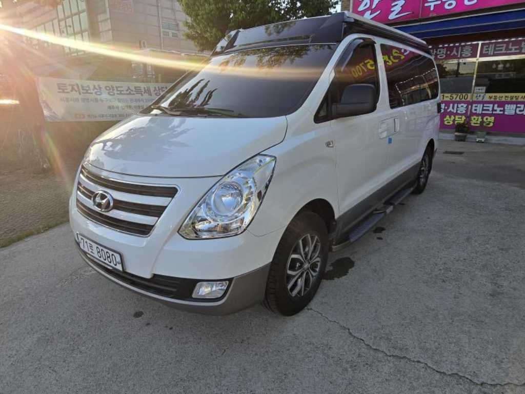 그랜드 스타렉스 캠핑카 2018년식