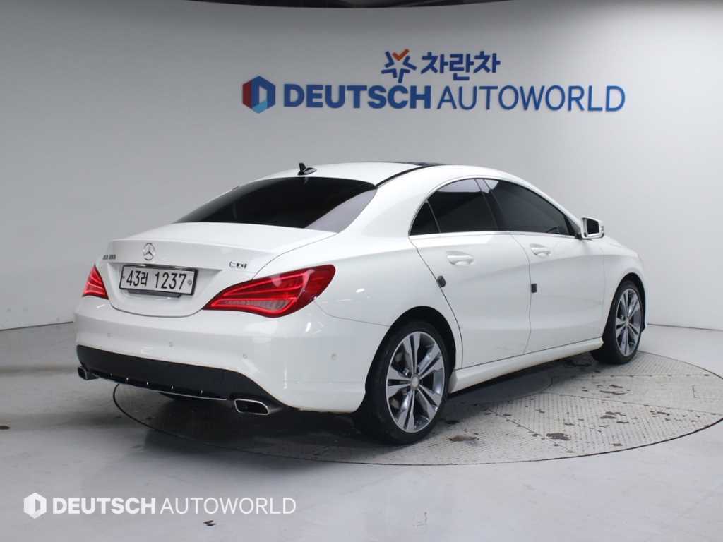 벤츠 CLA 클래스 CLA 200 CDI 사진 2/20