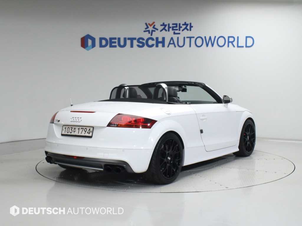 아우디 TT 2.0 TFSI 쿠페 사진 2/20