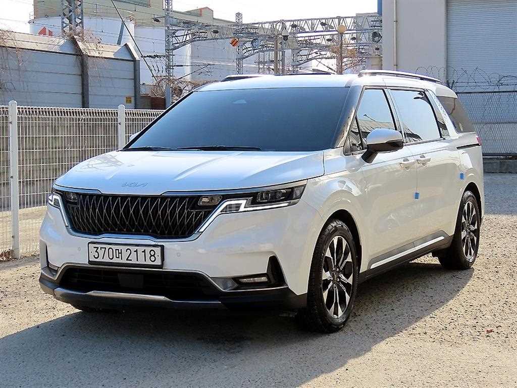 Kia Carnival Diesel Signature