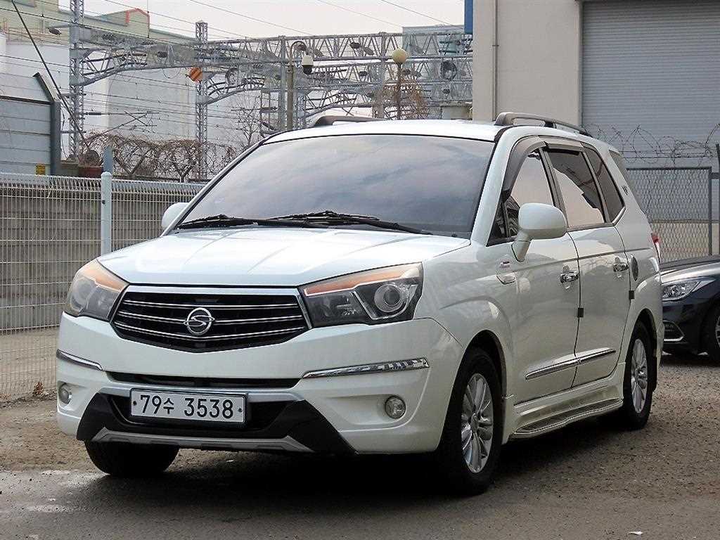 KGM 코란도 4WD GT 11인승 사진 2/19