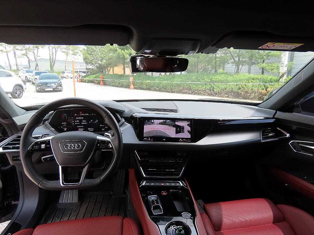 Audi e-tron GT Quattro Premium 8