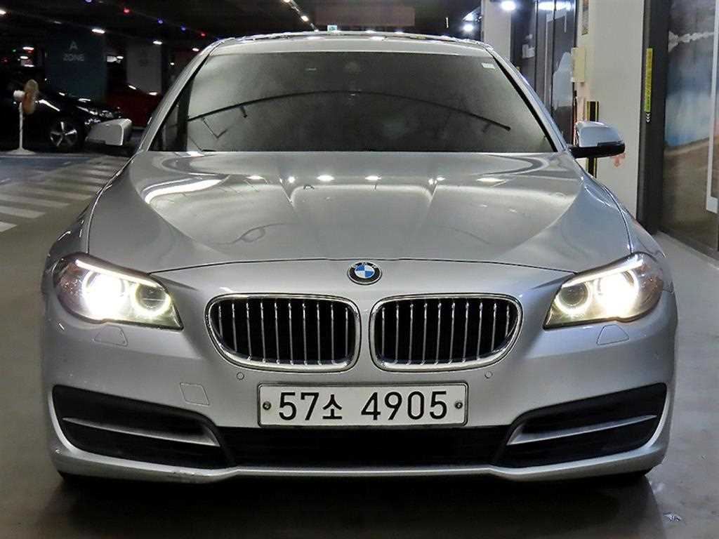 BMW 5시리즈 520d 사진 2/20