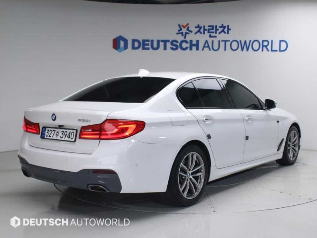 BMW 5시리즈 530i M 스포츠 플러스 사진 2/20