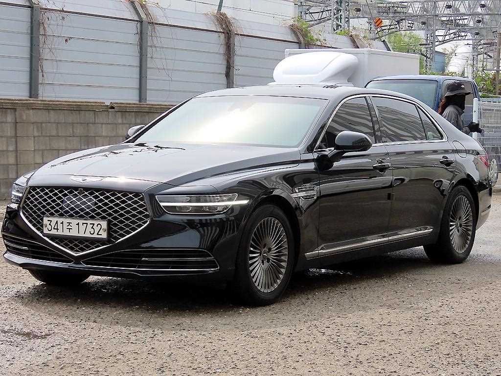 제네시스 G90 3.8 GDI AWD 럭셔리 사진 2/20