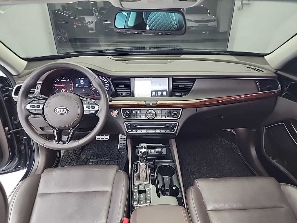Kia K7 Diesel R 2.2 Prestige 8