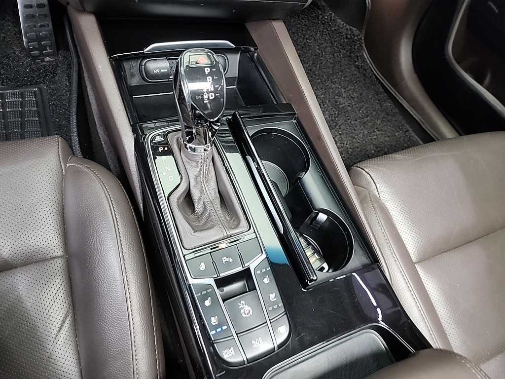 Kia K7 Diesel R 2.2 Prestige 9