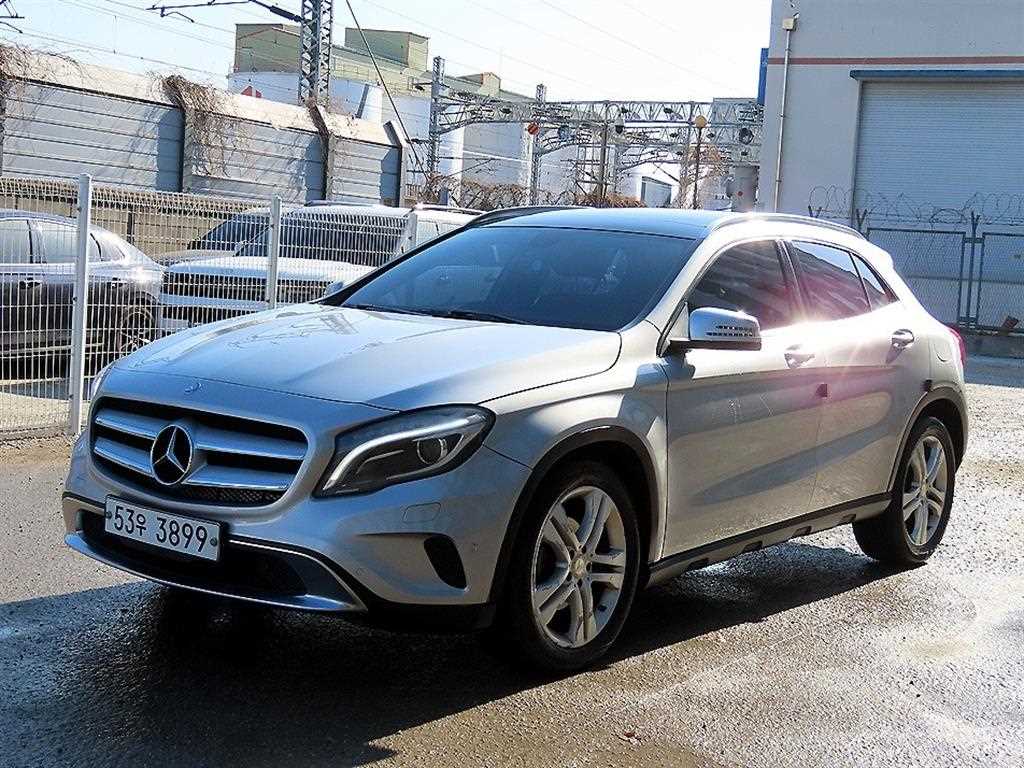 벤츠 GLA 클래스 GLA200 CDI 사진 2/18