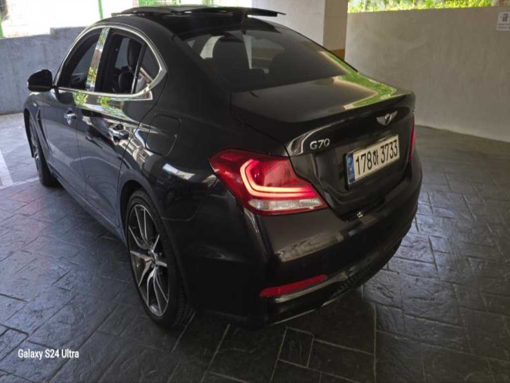 Genesis G70 2.0T Elite 5