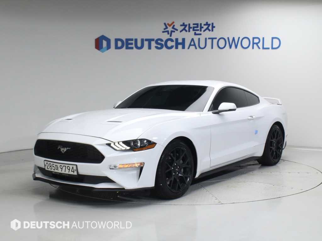 Ford Mustang Coupe